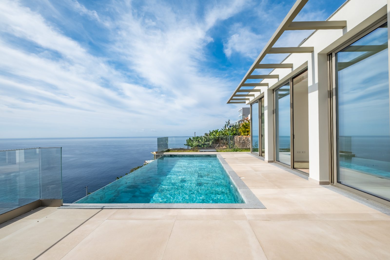 T3 House in Calheta with Infinity Pool and Sea View — photo 1 of 30