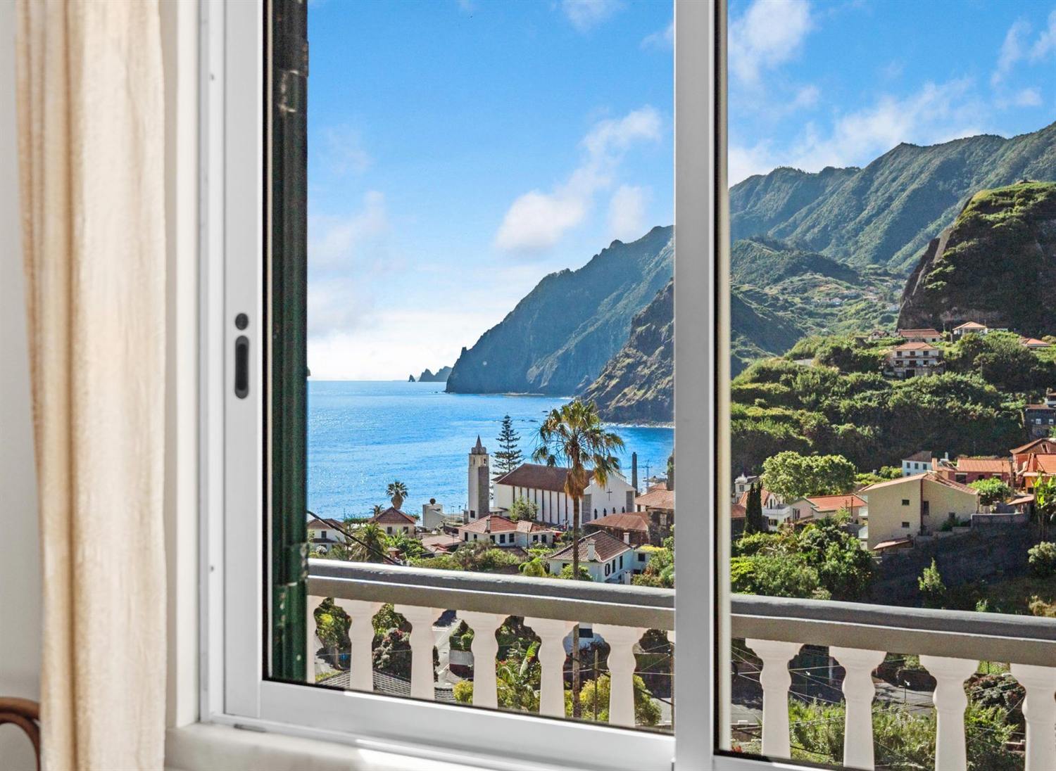 Photograph of the property in Porto da Cruz