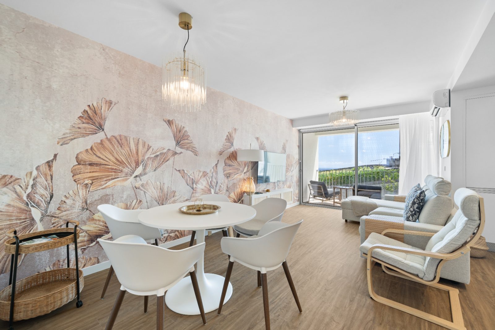 Atlantic Pearl Suite, Câmara de Lobos — photo 4 of 19