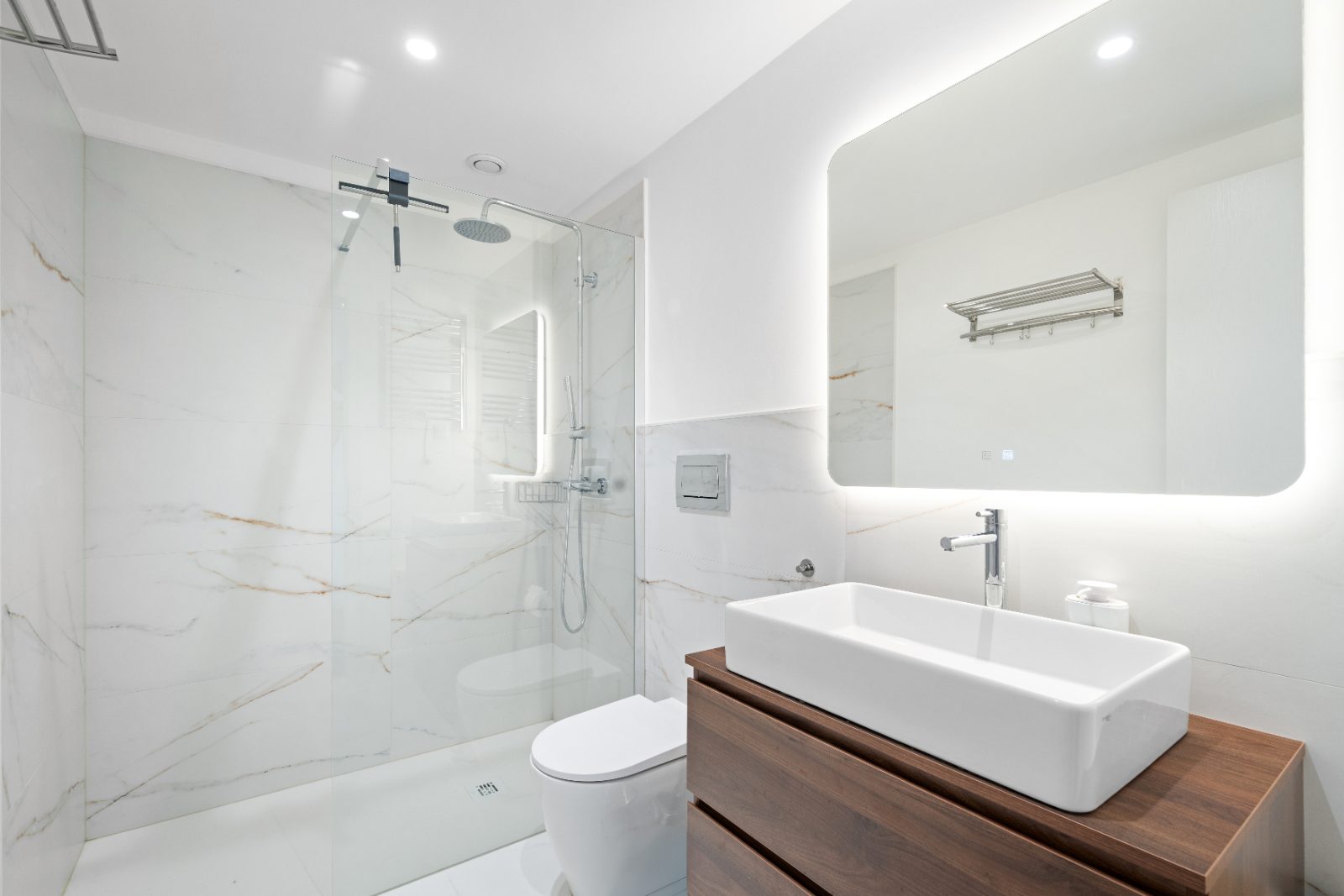 Atlantic Pearl Suite, Câmara de Lobos — photo 14 of 19